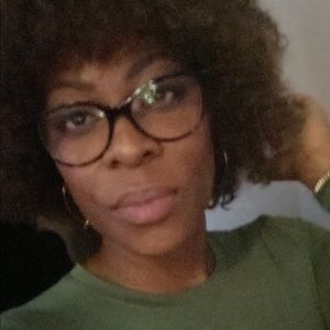 Meet your Posher, Angella